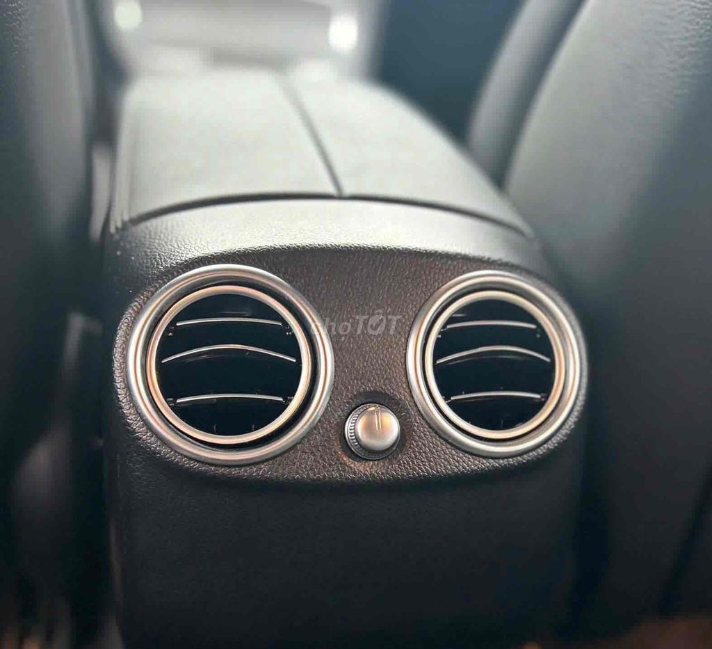 Mercedes GLC300 4Matic sx 2022 màu đen lướt đẹp. Mua bán Ô tô tại Quận Cầu Giấy Hà Nội được đăng bởi Cao Quý hình 13