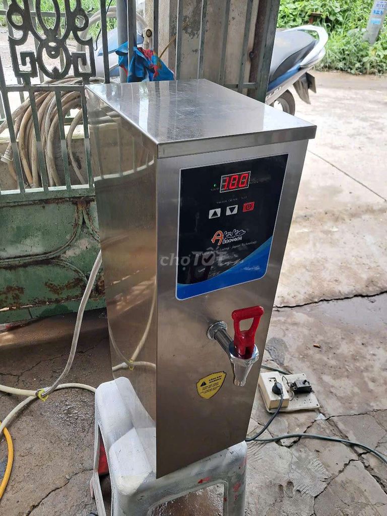 Máy nước nóg 100c 10l. Mua bán Máy lạnh, điều hoà tại Quận Ninh Kiều Cần Thơ được đăng bởi ĐIỆN LẠNH HOÀNG KHẢI hình 1