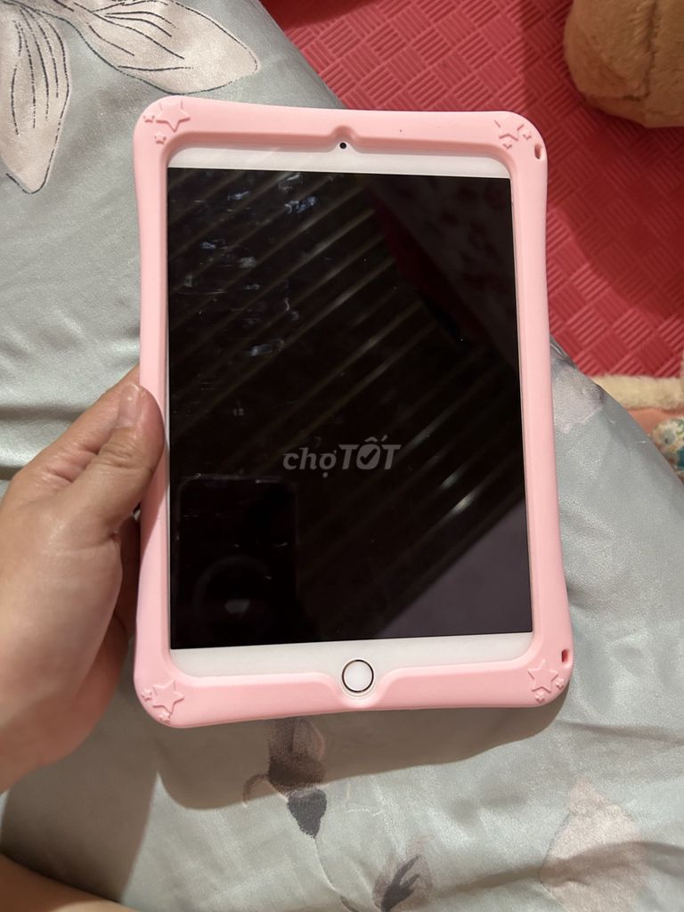 Apple iPad Mini 4 . Mua bán Máy tính bảng tại Thành phố Buôn Ma Thuột Đắk Lắk được đăng bởi Văn Nguyễn hình 1