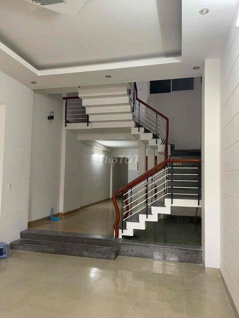 Аренда · 5 комн. · 104 м² · Quận Hải Châu, ул. Đường Bình Minh 3