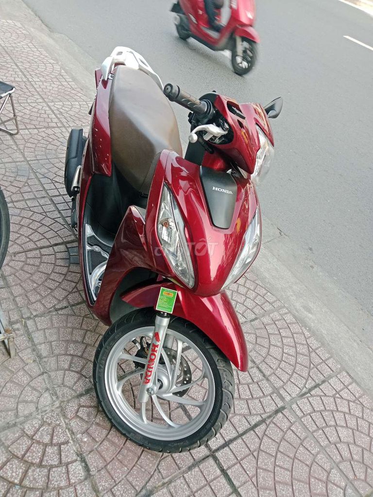 HONDA Vision. Mua bán Xe máy tại Quận Phú Nhuận Tp Hồ Chí Minh được đăng bởi Phạm Thiên Quốc hình 3