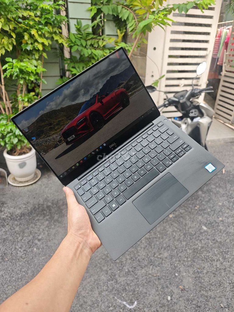 Xả Lỗ Dell XPS 9370 i5 8250U/8GB/256GB/13.3" FHD