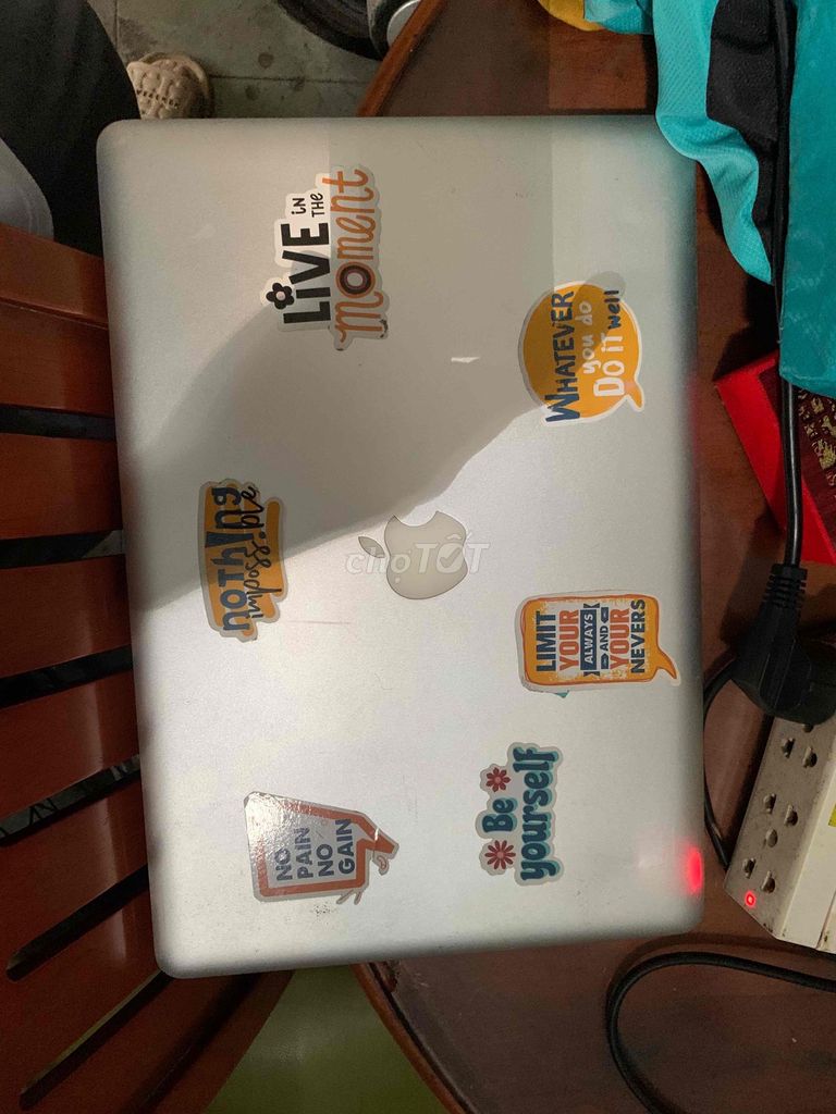 Xác Apple MacBook Pro 13-inch Bạc. Mua bán Laptop tại Quận Gò Vấp Tp Hồ Chí Minh được đăng bởi Jay Huynh hình 1