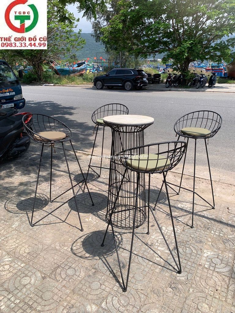 Bàn ghế cafe cao bar mặt đá. Dịch vụ dọn dẹp nhà tại Quận Sơn Trà Đà Nẵng được đăng bởi THẾ GIỚI ĐỒ CŨ ĐÀ NẴNG hình 1