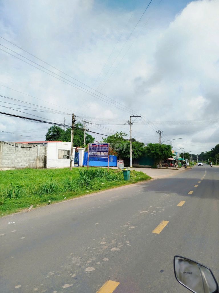 Cần bán 4 sào mít, thích hợp làm nhà vườn nghỉ dưỡng ở Bình Dương