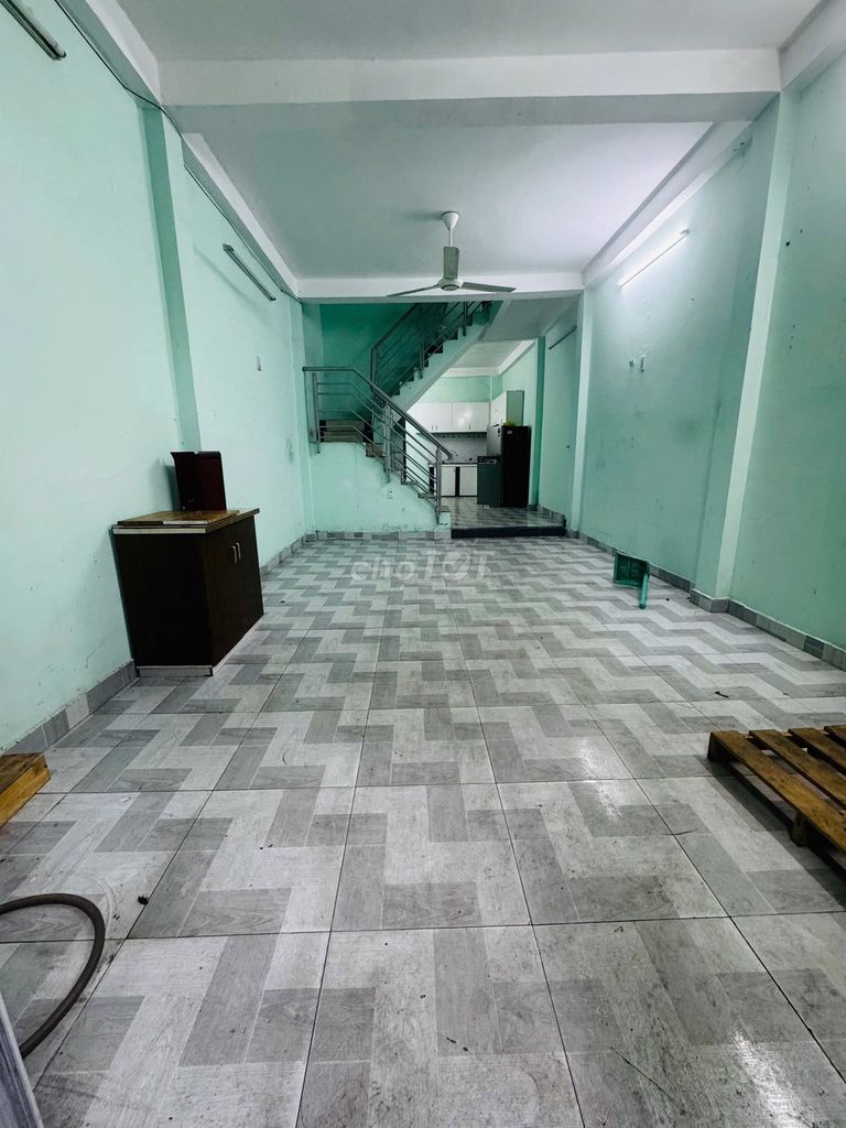 Коммерческое помещение для торговли, Хо Хок Лам, 12 млн