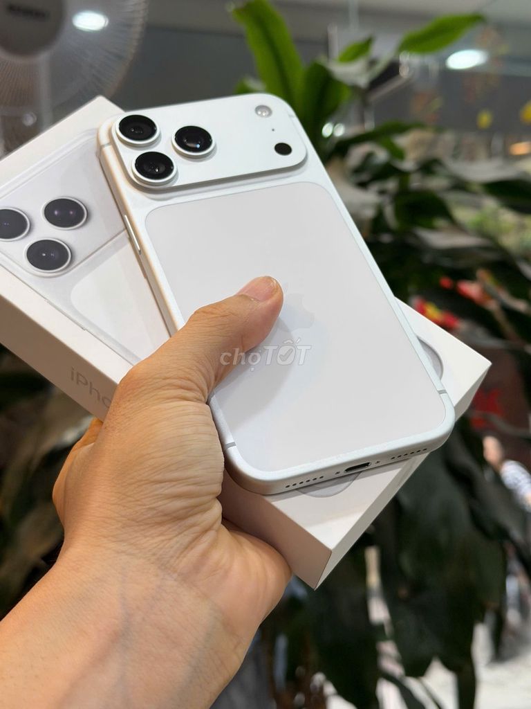 Apple iPhone 17 Pro Max 256GB Trắng Like New. Mua bán Điện thoại tại Quận Đống Đa Hà Nội được đăng bởi Thế Hoàng hình 1