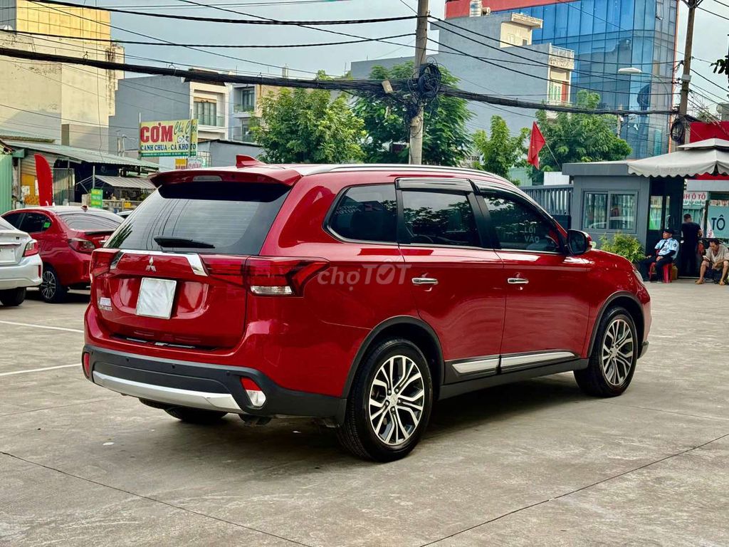 Mitsubishi Outlander CVT 2018 Đỏ - Odo 29300 km. Mua bán Ô tô tại Thành phố Thủ Đức Tp Hồ Chí Minh được đăng bởi Mitsubishi Chính Hãng hình 6
