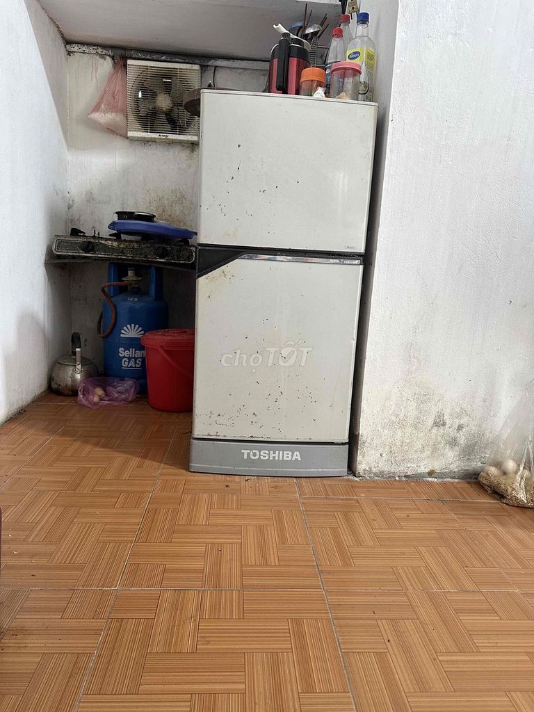 Tủ lạnh Toshiba 140 lít Trắng. Mua bán Tủ lạnh tại Huyện Gia Lâm Hà Nội được đăng bởi Nguyễn Tân hình 1