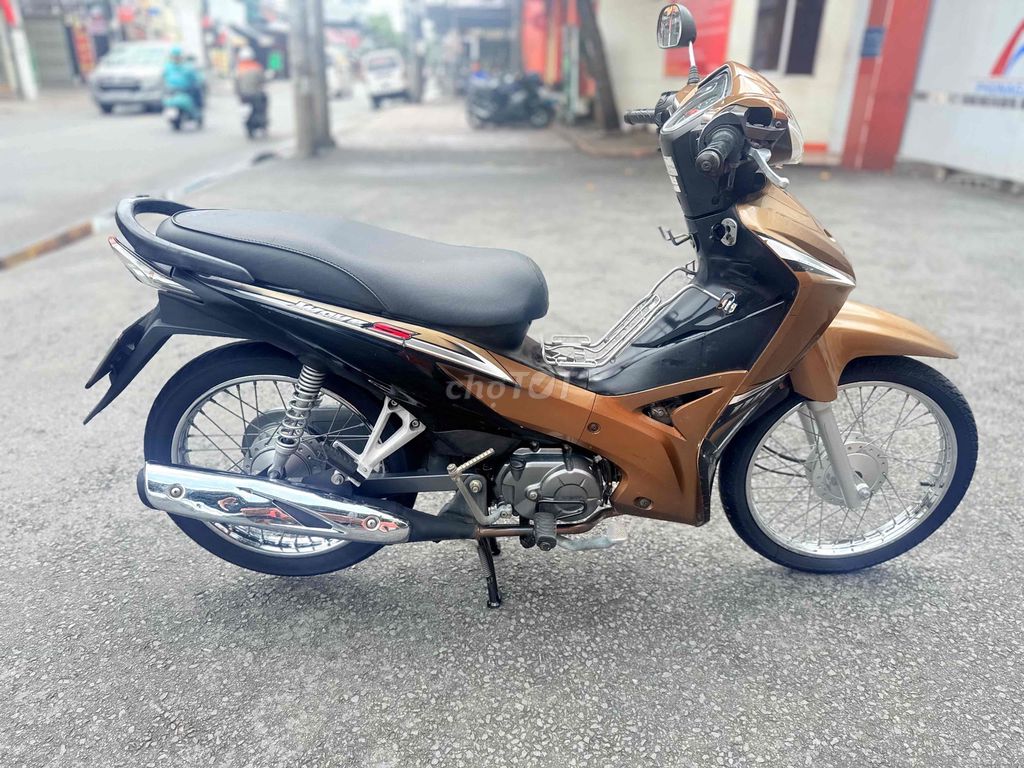 Honda Wave S объемом 110 куб. см в 2014 году. ПОДДЕРЖКА НОЖА ZEN