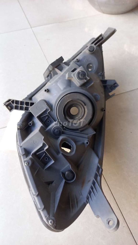 Đèn pha Toyota Innova 2006-2011 (bên phụ). Mua bán Phụ tùng xe tại Thị xã Bến Cát Bình Dương được đăng bởi binh nguyen quang hình 2