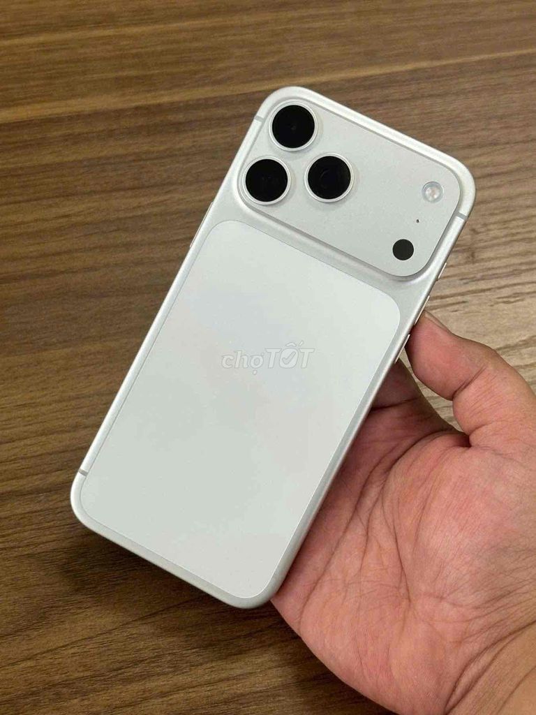 Apple iPhone 17 Pro Max 256GB Bạc VN/A. Mua bán Điện thoại tại Thành phố Biên Hòa Đồng Nai được đăng bởi TRƯƠNG HUY HOÀNG hình 1