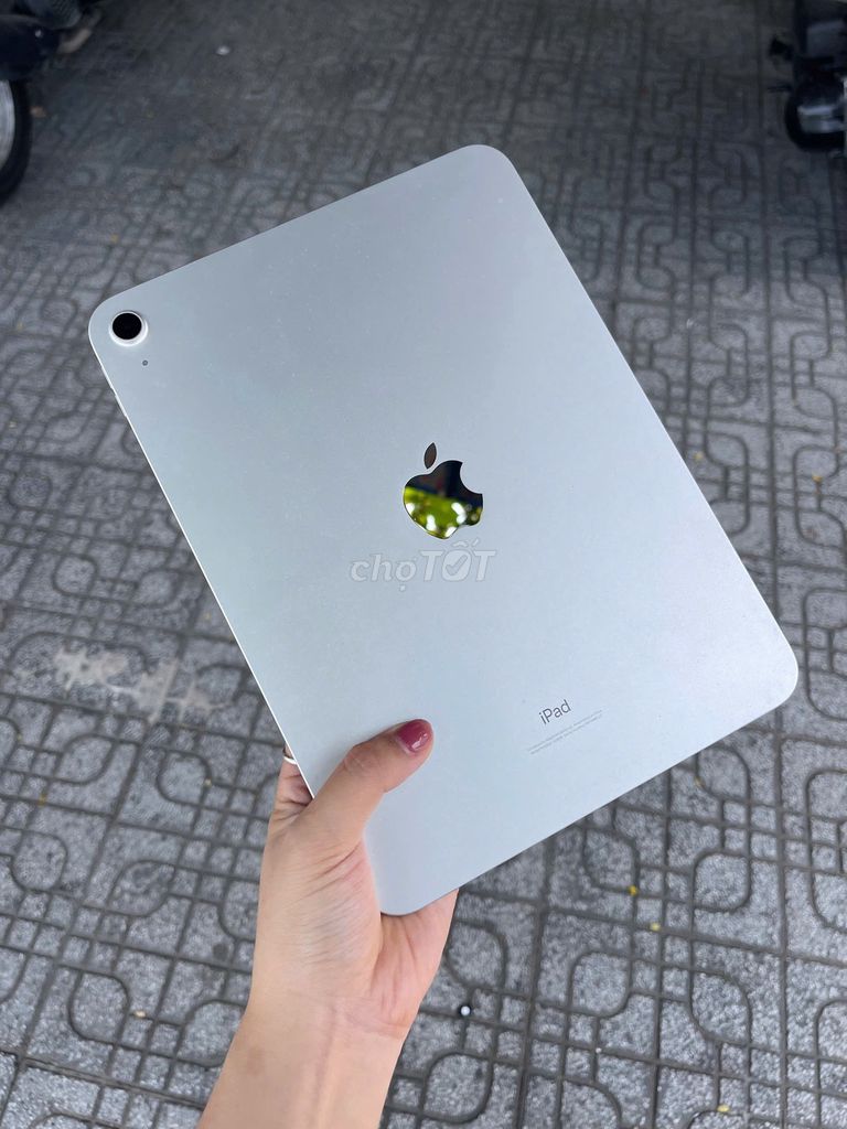 Ipad Gen 10 64G Wifi Silver  Máy đẹp Pin zin 97%. Mua bán Máy tính bảng tại Quận Liên Chiểu Đà Nẵng được đăng bởi Gia Minh Shop hình 1