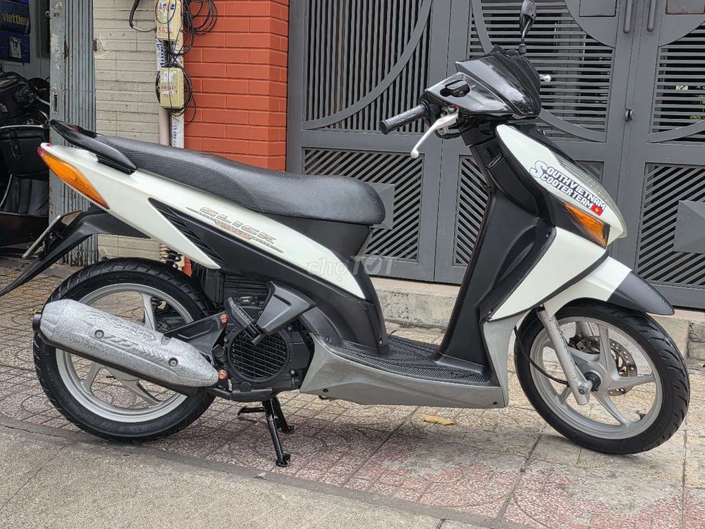 Honda Click 110 2010 белый. Номер Tp