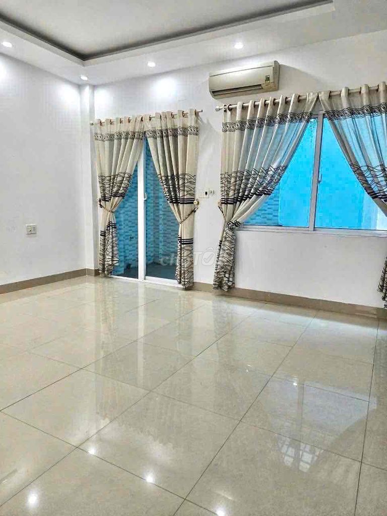 Nhà 3 tầng đường 10m5 núi thành – đoạn kinh doanh sầm uất