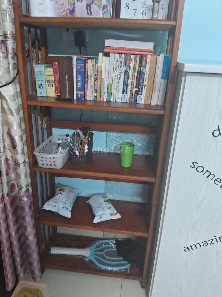 Kệ sách Gỗ tự nhiên màu Nâu. Mua bán Tủ, kệ gia đình tại Huyện Hóc Môn Tp Hồ Chí Minh được đăng bởi Ny Nguyen hình 1