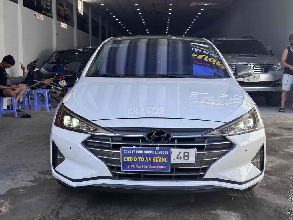 Hyundai Elantra 2021 2.0 AT - 62000 km