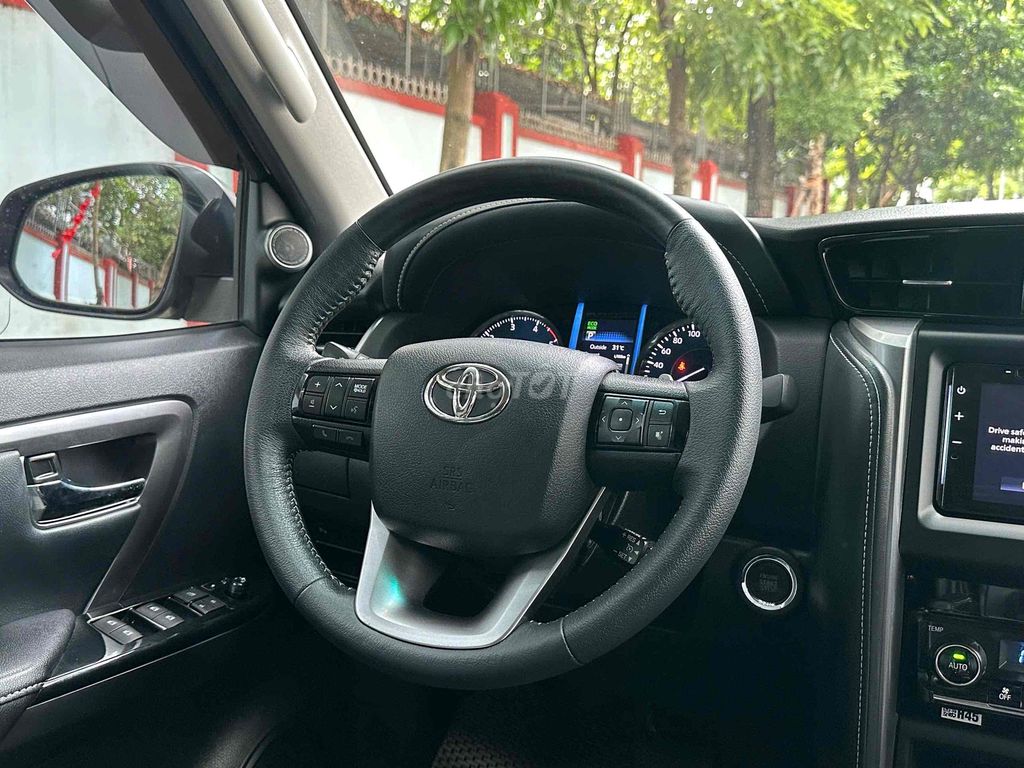 Toyota Fortuner 2.4AT 4x2 sx 2022 máy dầu. Mua bán Ô tô tại Quận Cầu Giấy Hà Nội được đăng bởi Cao Quý hình 9