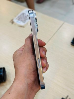 Em bán IPHONE 16 PRO 256GB TRẮNG VN/A FPT. Mua bán Điện thoại tại Quận Đống Đa Hà Nội được đăng bởi Nguyễn Thu