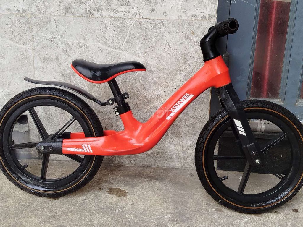 Xe đạp chồi chân XERWEI Đỏ Trẻ em. Mua bán Mẹ và bé tại Huyện Đức Hòa Long An được đăng bởi BẾP NHÀ SHIN hình 1