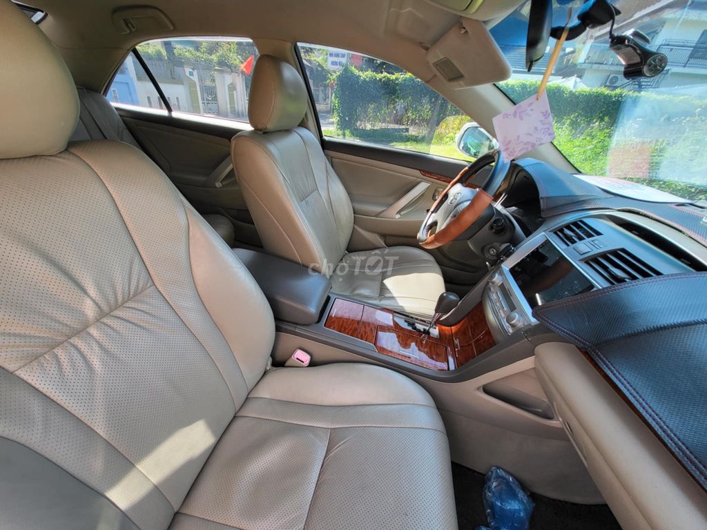 Toyota Camry 2011 2.4L Bạc. Mua bán Ô tô tại Thành phố Huế Thừa Thiên Huế được đăng bởi THẢO PHƯƠNG hình 5
