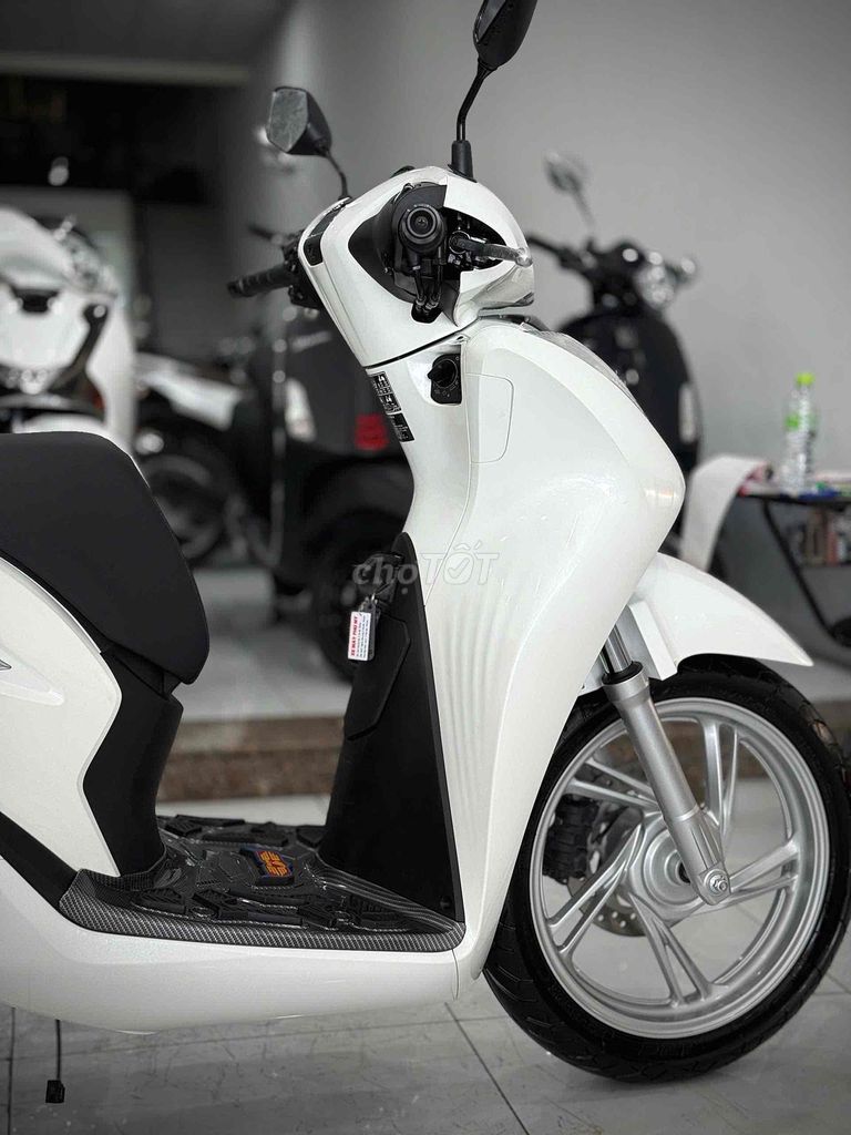 Sh125i 2025 Odo3k Lướt chính chủ ký ( Hỗ trợ GÓP ). Mua bán Xe máy tại Thị xã Phú Mỹ Bà Rịa - Vũng Tàu được đăng bởi Cửa Hàng Xe Máy Phú Mỹ hình 4