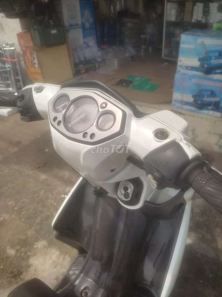 Xe Yamaha Nouvo LX. Mua bán Xe máy tại Quận Cẩm Lệ Đà Nẵng được đăng bởi hồ chí hiếu hình 3