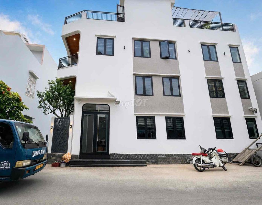 Nhà Hà Huy Tập - ô tô đậu đỗ - sát biển - 6.x tỉ nhỏ