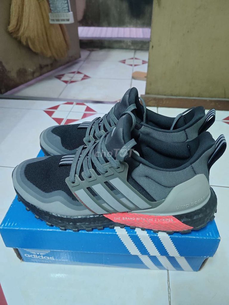 Giày chạy bộ Adidas Ultra Boost Xám size 39.5. Mua bán Giày dép tại Quận Bình Thạnh Tp Hồ Chí Minh được đăng bởi Dy hình 1