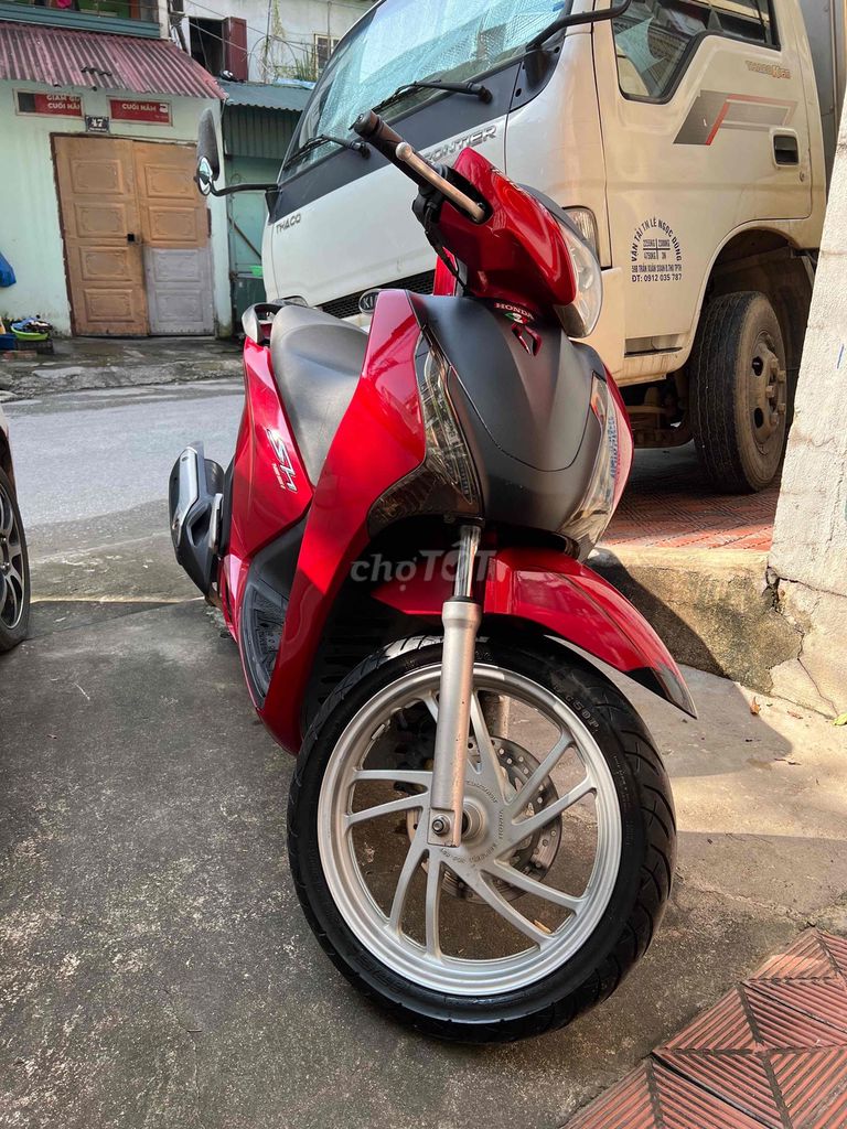 Bán xe SH Việt 125cc đời đầu, màu đỏ Cherry. Mua bán Xe máy tại Thành phố Thanh Hóa Thanh Hóa được đăng bởi Lê Công Tuyên hình 1