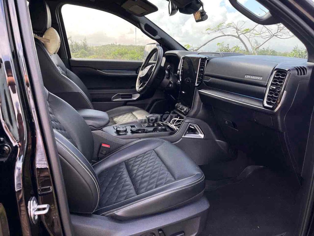 Everest Platinum 2024 Xe Tại Hãng Ford. Mua bán Ô tô tại Quận Tân Bình Tp Hồ Chí Minh được đăng bởi FORD PHỔ QUANG XE CŨ hình 7