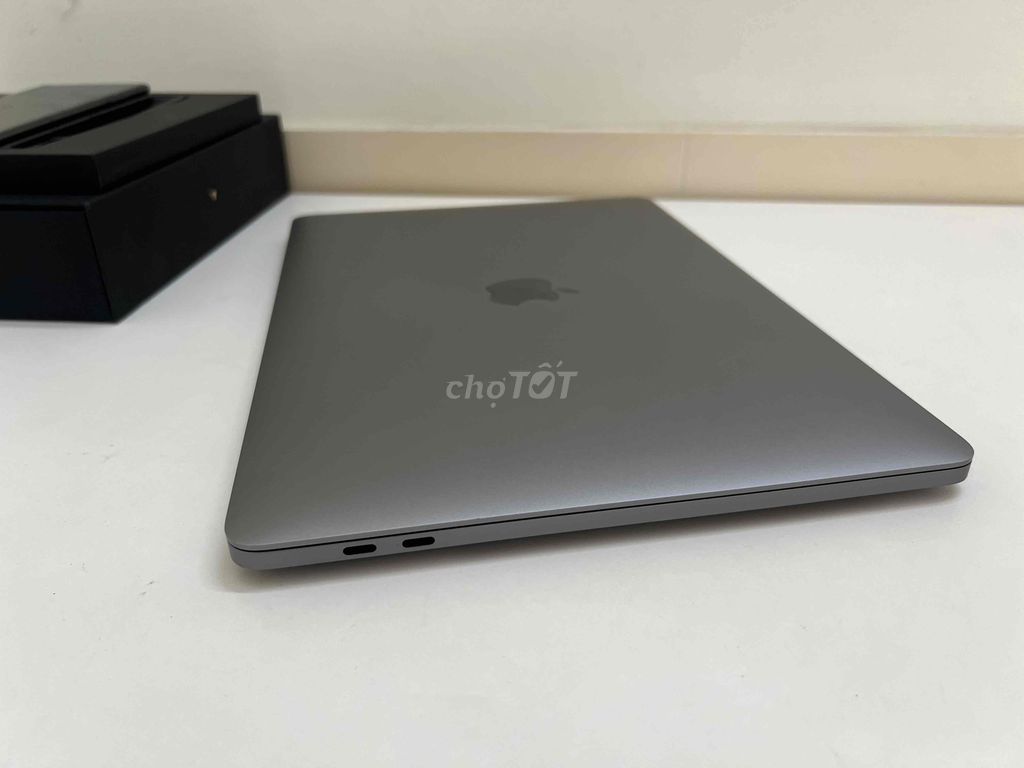 Macbook pro 2020 13 inches intel i5 2.0ghz 16.512