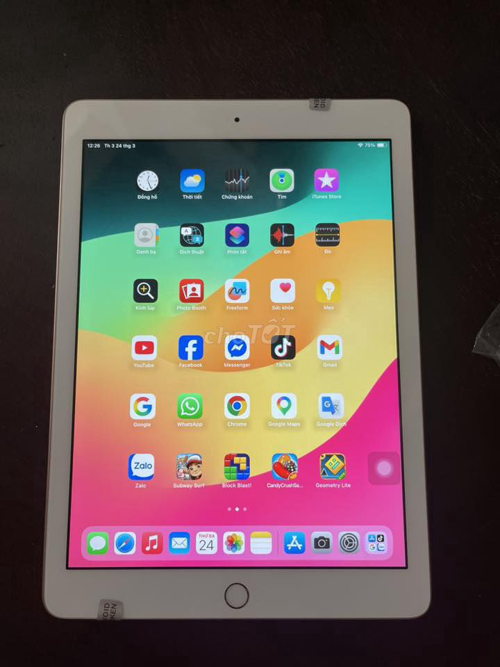 Apple iPad Gen 6 128GB Vàng. Mua bán Máy tính bảng tại Quận 11 Tp Hồ Chí Minh được đăng bởi phong hình 1