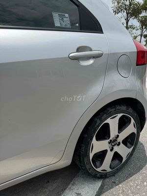 Kia Rio 2011 1.6 AT - 102000 km. Mua bán Ô tô tại Thành phố Vinh Nghệ An được đăng bởi hai