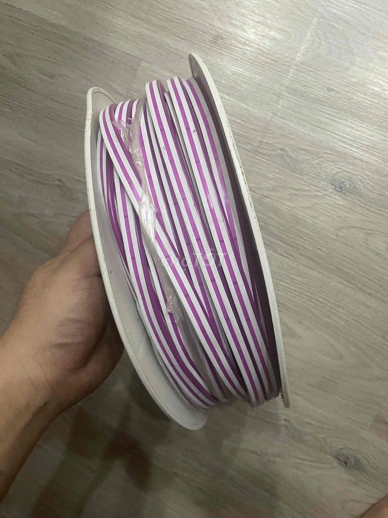 Thanh lý xác Đèn LED neon flex Hồng trắng 30m. Mua bán Đèn tại Huyện Trảng Bom Đồng Nai được đăng bởi Bình Phan hình 1