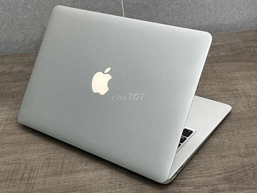 Macbook Air 13in 2011 i5 4 128 98%