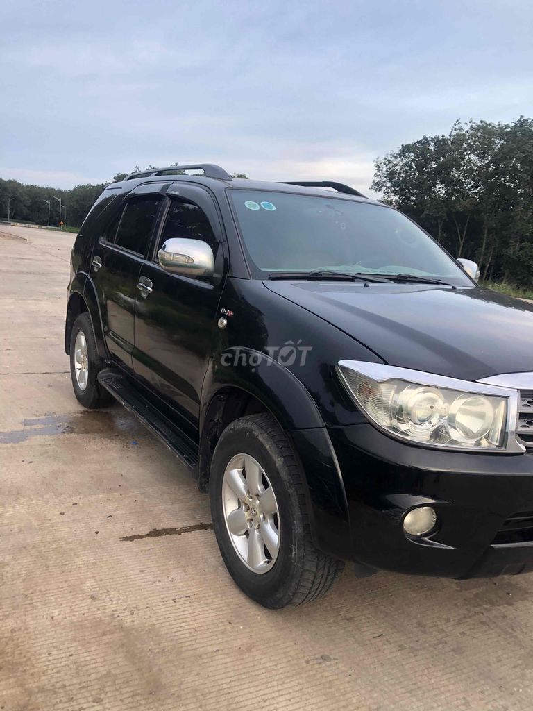 Toyota Fortuner máy dầu