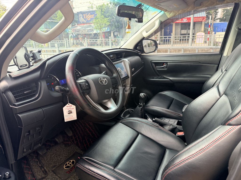 Toyota Fortuner 2018 коричневая механика в отличном состоянии