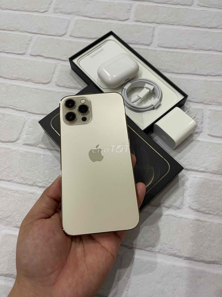 iPhone 12 Pro Max 256 Vàng QTế Đang Xài Pin Trâu. Mua bán Điện thoại tại Quận Phú Nhuận Tp Hồ Chí Minh được đăng bởi Hủ Vàng Tài Lộc hình 1