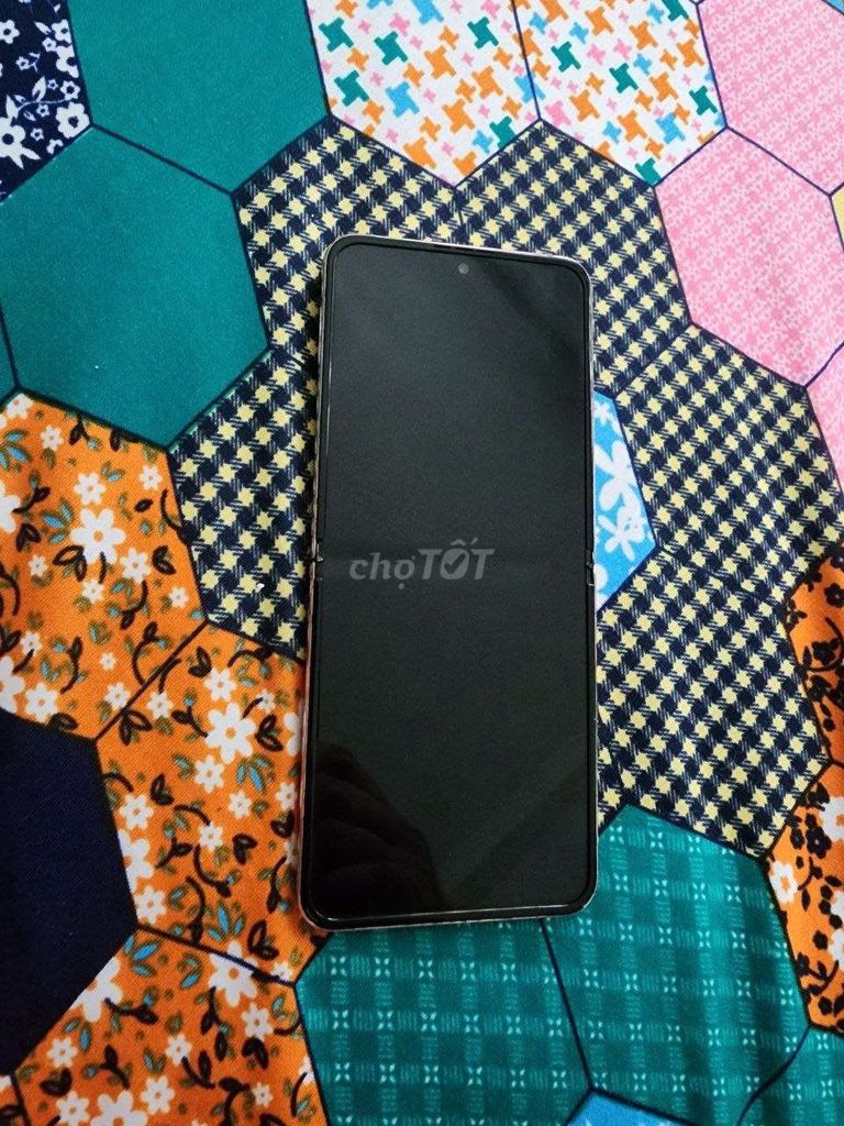 Samsung Zflip 4 512GB Vàng GOLD. Mua bán Điện thoại tại Quận 4 Tp Hồ Chí Minh được đăng bởi Luân Liên hình 1