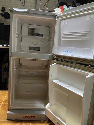 Thanh lý tủ lạnh Sanyo 130l