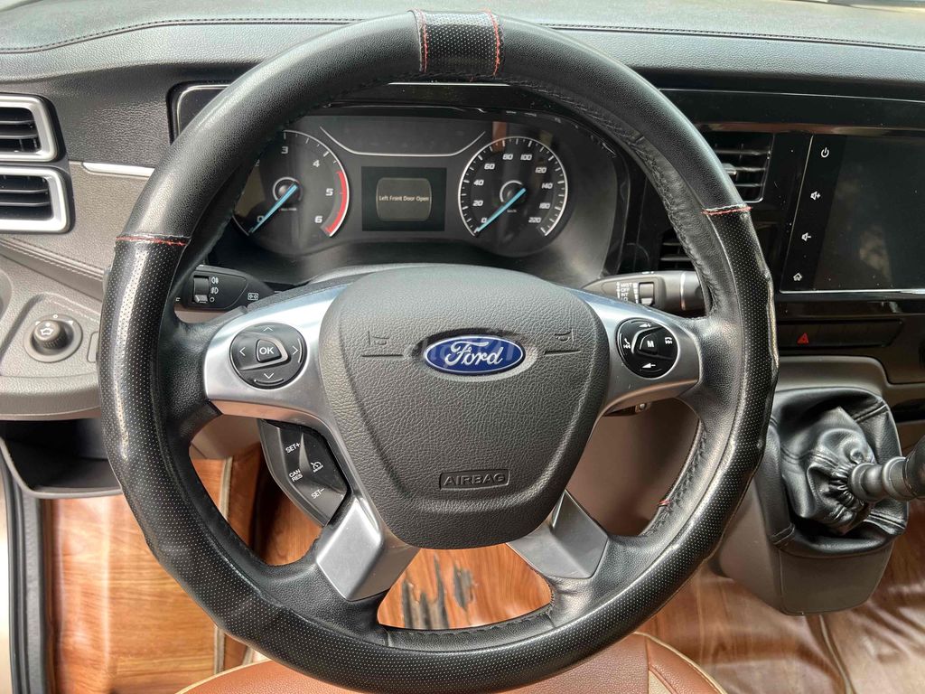Ford Transit 2023 tên cá nhân xe đẹp. Mua bán Ô tô tại Quận 12 Tp Hồ Chí Minh được đăng bởi Phạm Hoàng hình 9