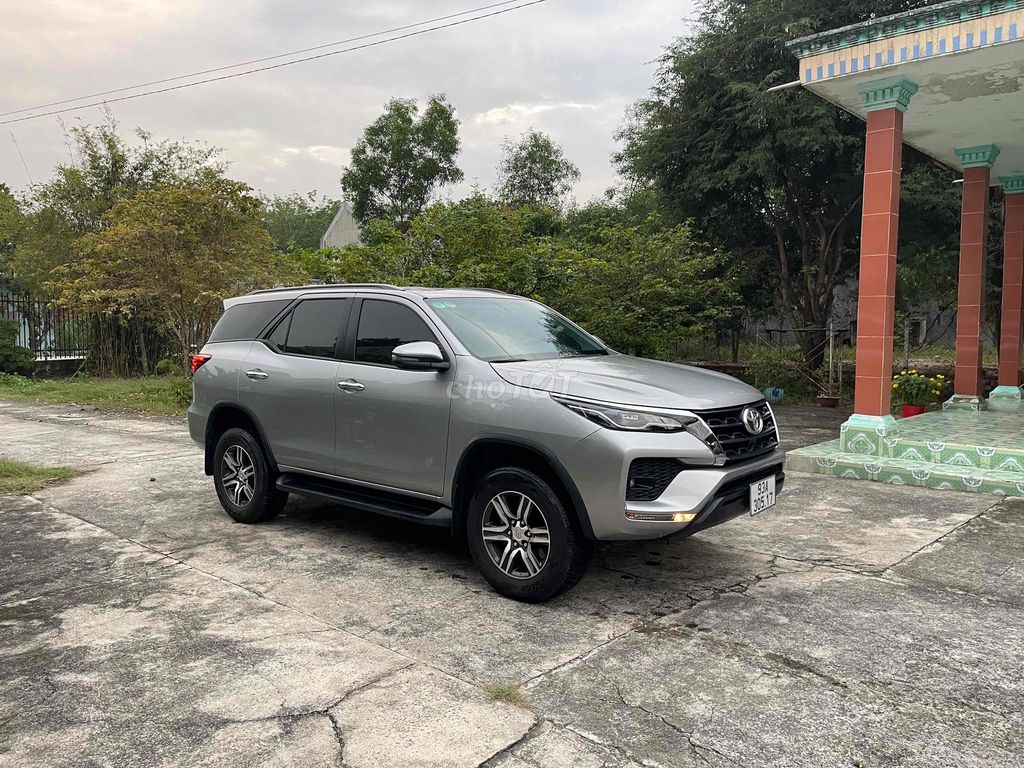 Toyota Fortuner 2022 2.4 4x2 AT - 58000 km