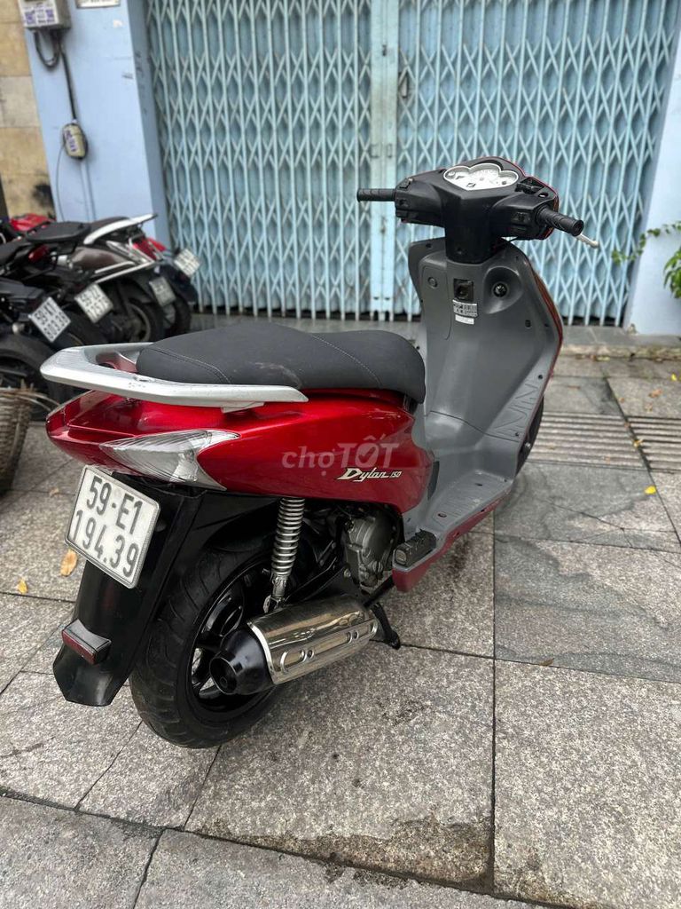 Honda Dylan 150 2005 mới 90% biển số thành phố. Mua bán Xe máy tại Quận Tân Phú Tp Hồ Chí Minh được đăng bởi Tuanduy hình 5