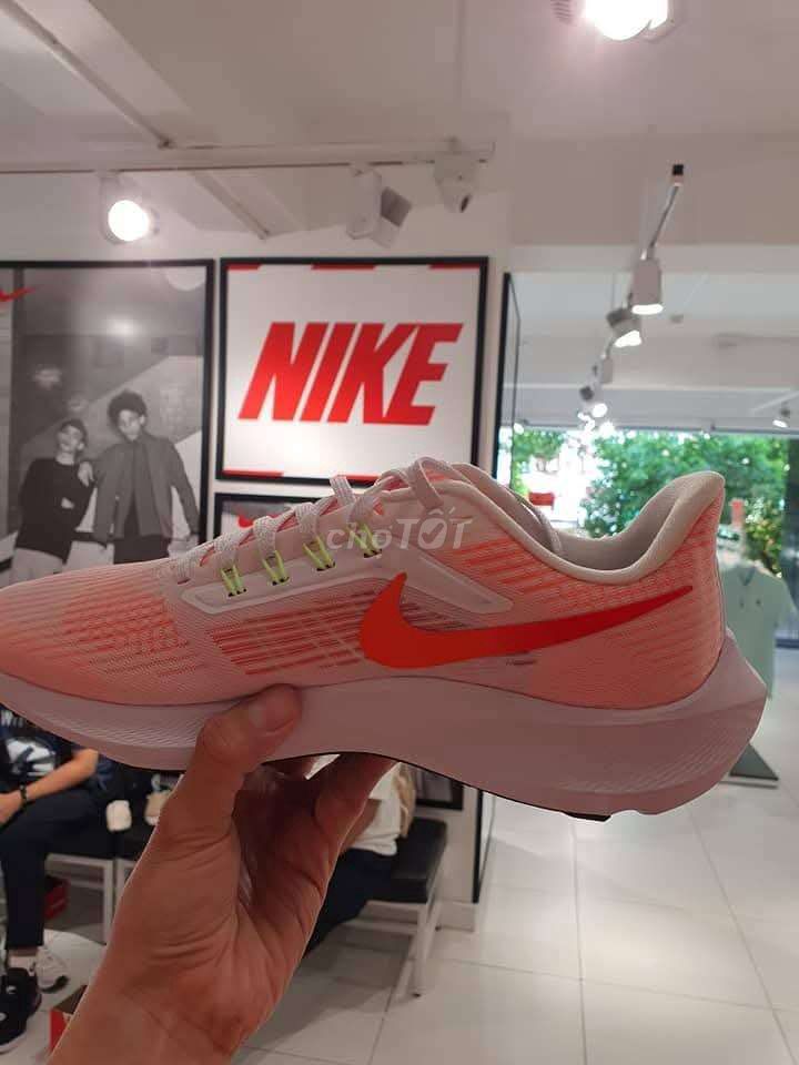 THANH LÝ GIÀY CHẠY BỘ NIKE CHƯA QUA SỬ DỤNG