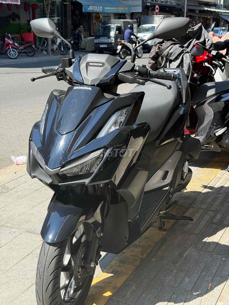 Черный глянцевый смарт-ключ Honda Vario 160 куб. см