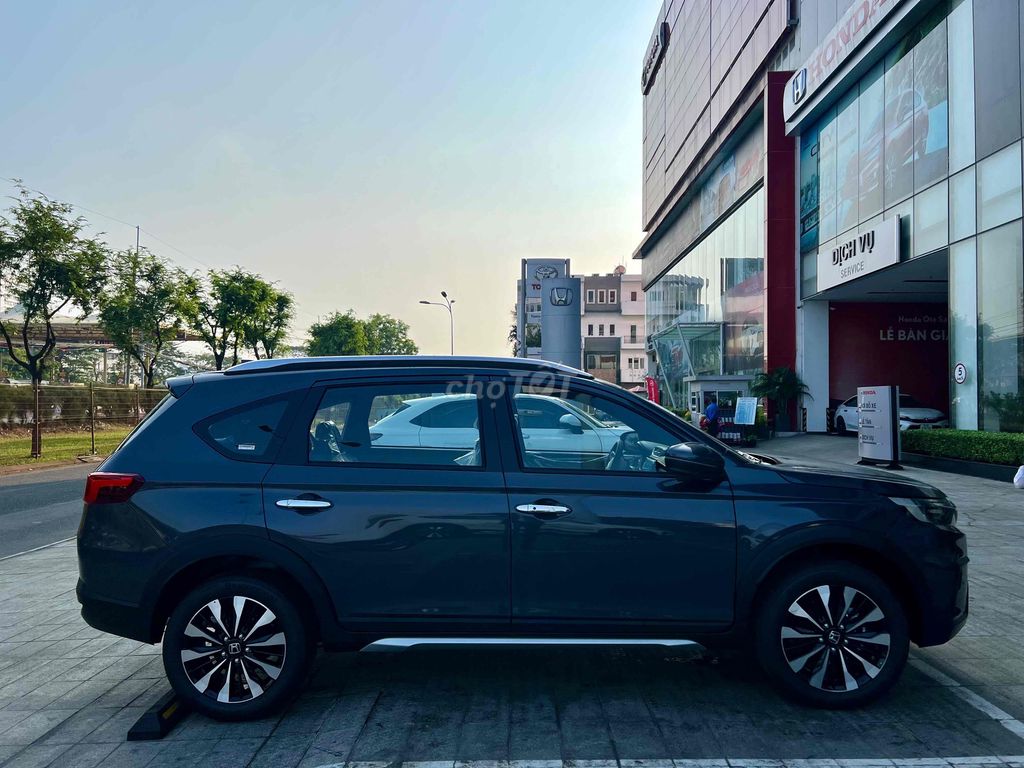 Honda BRV L Xám, 1 xe giao ngay, cho vay 85% giá. Mua bán Ô tô tại Quận 7 Tp Hồ Chí Minh được đăng bởi Honda Ôtô Quận 7 hình 7