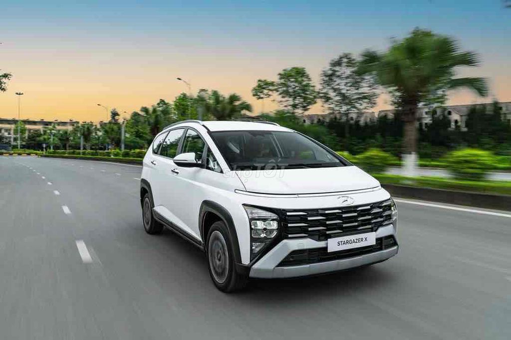 Hyundai Stargazer 2024 Ưu đãi 50% Thuế Trước Bạ