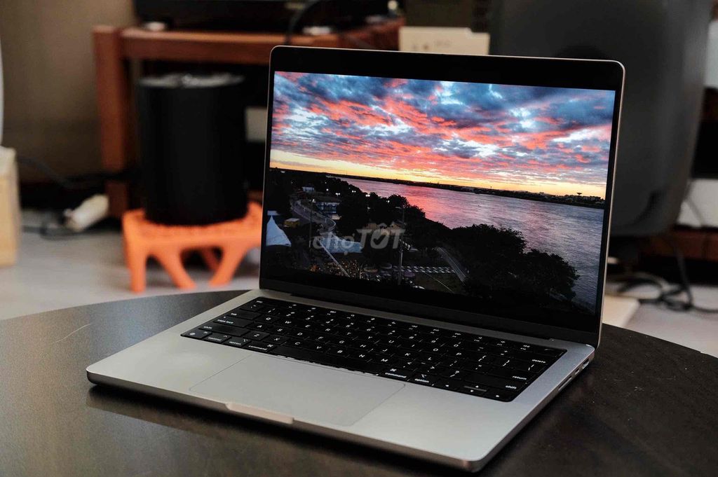 MacBook Pro 14 M1 Pro 16GB/1TB Space Gray đẹp 97%. Mua bán Laptop tại Quận Bình Thạnh Tp Hồ Chí Minh được đăng bởi Vân Anh 2Tech House hình 1