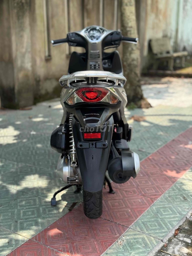 shmode bao đẹp xe ít chạy. Mua bán Xe máy tại Huyện Châu Thành Bến Tre được đăng bởi facebook Đức Huy hình 3